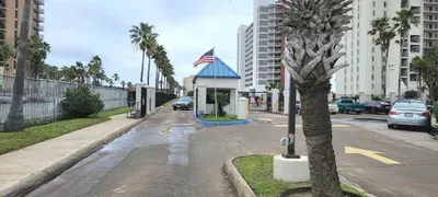 Direct beach front & Resort like heated pool - image 13 of 112