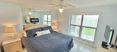Direct beach front & Resort like heated pool - image 33 of 112