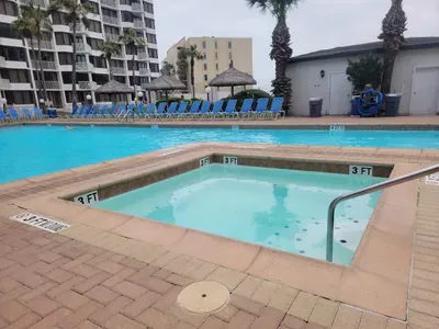Direct beach front & Resort like heated pool - image 80 of 112