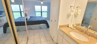 Direct beach front & Resort like heated pool - image 76 of 112