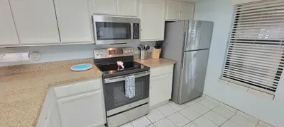 Direct beach front & Resort like heated pool - image 16 of 112
