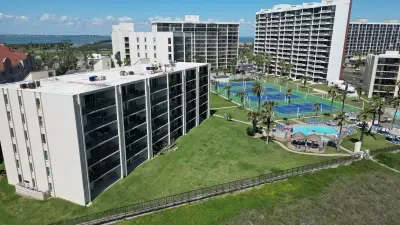 Direct beach front & Resort like heated pool - image 57 of 112