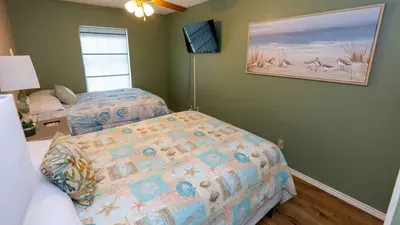 New 3BR Townhome, Heated Pool, Beach Steps SPI - image 82 of 180