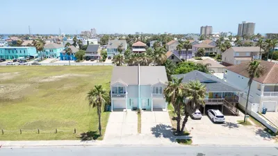 New 3BR Townhome, Heated Pool, Beach Steps SPI - image 142 of 180