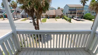New 3BR Townhome, Heated Pool, Beach Steps SPI - image 91 of 180