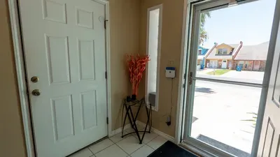 New 3BR Townhome, Heated Pool, Beach Steps SPI - image 27 of 180