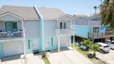 New 3BR Townhome, Heated Pool, Beach Steps SPI - image 179 of 180