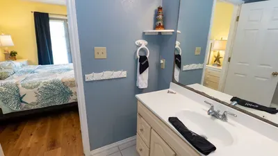 New 3BR Townhome, Heated Pool, Beach Steps SPI - image 75 of 180