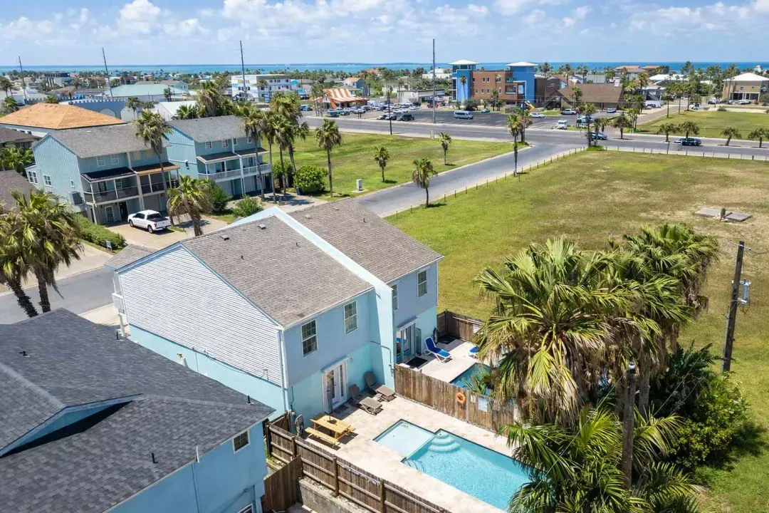 New 3BR Townhome, Heated Pool, Beach Steps SPI - image 1 of 180