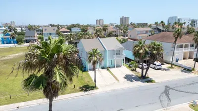 New 3BR Townhome, Heated Pool, Beach Steps SPI - image 140 of 180
