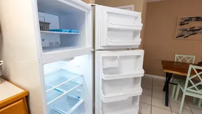 New 3BR Townhome, Heated Pool, Beach Steps SPI - image 57 of 180