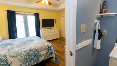 New 3BR Townhome, Heated Pool, Beach Steps SPI - image 74 of 180