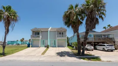 New 3BR Townhome, Heated Pool, Beach Steps SPI - image 17 of 180