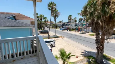 New 3BR Townhome, Heated Pool, Beach Steps SPI - image 79 of 180