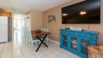 New 3BR Townhome, Heated Pool, Beach Steps SPI - image 29 of 180