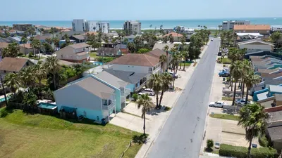 New 3BR Townhome, Heated Pool, Beach Steps SPI - image 146 of 180