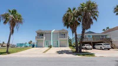 New 3BR Townhome, Heated Pool, Beach Steps SPI - image 18 of 180