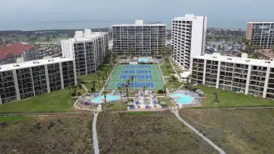 Remodeled 3BR Gulf View Corner | Saida Towers SPI - image 55 of 93