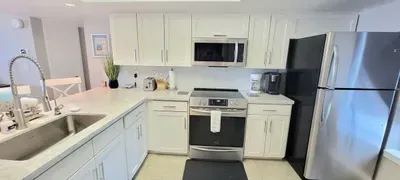 Remodeled 3BR Gulf View Corner | Saida Towers SPI - image 35 of 93