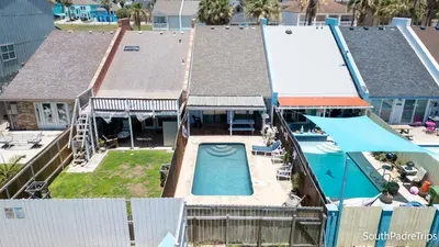 Sparky’s Pool House | Private 2 Levels | BBQ | SPI - image 114 of 123