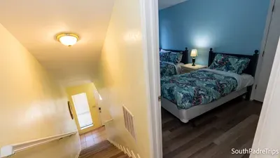 Sparky’s Pool House | Private 2 Levels | BBQ | SPI - image 29 of 123