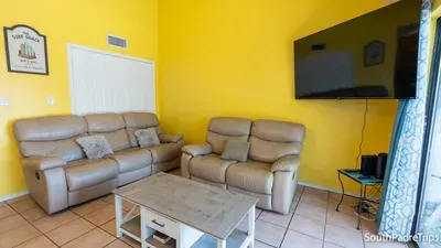 Sparky’s Pool House | Private 2 Levels | BBQ | SPI - image 36 of 123