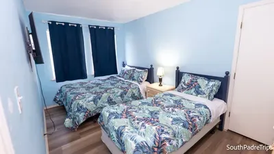 Sparky’s Pool House | Private 2 Levels | BBQ | SPI - image 106 of 123