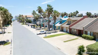Sparky’s Pool House | Private 2 Levels | BBQ | SPI - image 113 of 123