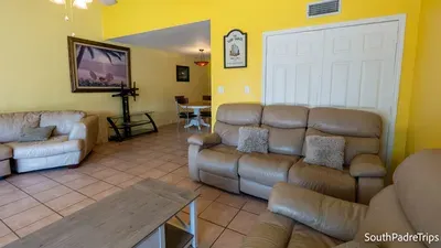 Sparky’s Pool House | Private 2 Levels | BBQ | SPI - image 37 of 123