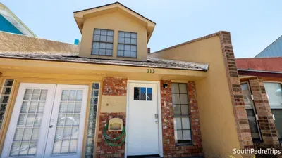 Sparky’s Pool House | Private 2 Levels | BBQ | SPI - image 13 of 123