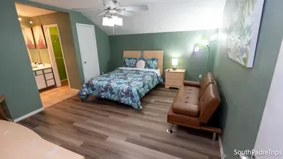 Sparky’s Pool House | Private 2 Levels | BBQ | SPI - image 93 of 123