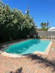 *Cozy 4 plex * Pool *Sleep Many *Super near Beach - image 17 of 97