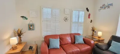 *Cozy 4 plex * Pool *Sleep Many *Super near Beach - image 31 of 97