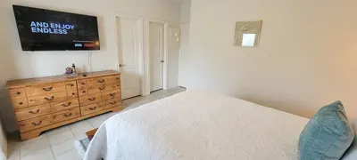 *Cozy 4 plex * Pool *Sleep Many *Super near Beach - image 64 of 97