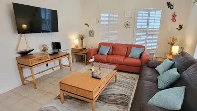 *Cozy 4 plex * Pool *Sleep Many *Super near Beach - image 23 of 97