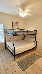 *Cozy 4 plex * Pool *Sleep Many *Super near Beach - image 15 of 97