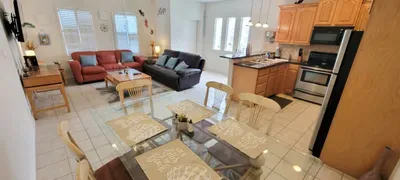 *Cozy 4 plex * Pool *Sleep Many *Super near Beach - image 56 of 97