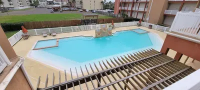 * Like New Killer Patio * Stunner close to Beach - image 46 of 80