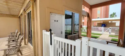 * Like New Killer Patio * Stunner close to Beach - image 71 of 80