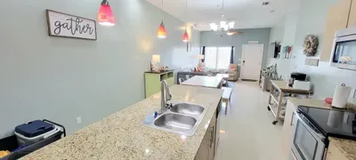 * Like New Killer Patio * Stunner close to Beach - image 31 of 80