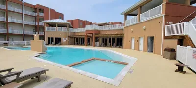 * Like New Killer Patio * Stunner close to Beach - image 76 of 80