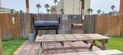 * Like New Killer Patio * Stunner close to Beach - image 80 of 80