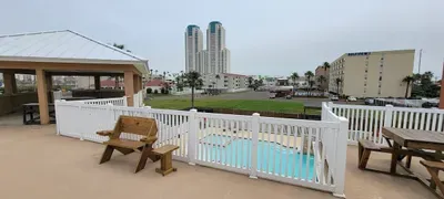 * Like New Killer Patio * Stunner close to Beach - image 51 of 80