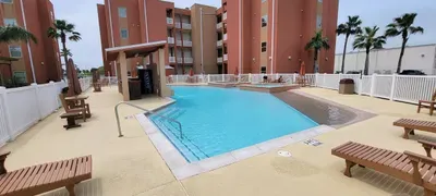 * Like New Killer Patio * Stunner close to Beach - image 74 of 80