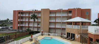 * Like New Killer Patio * Stunner close to Beach - image 26 of 80