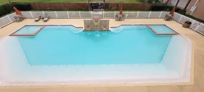 * Like New Killer Patio * Stunner close to Beach - image 33 of 80