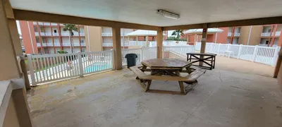 * Like New Killer Patio * Stunner close to Beach - image 47 of 80