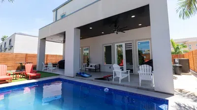 Private Pool Entire 6BR Duplex - image 140 of 309