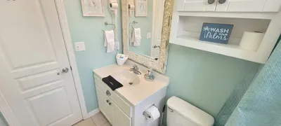 * Patio to Pool * Walk to Beach * Fresh Like New - image 10 of 45