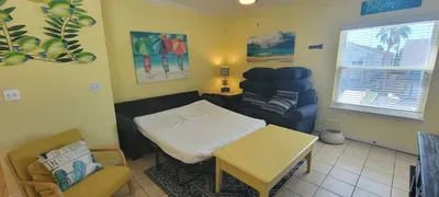 * Patio to Pool * Walk to Beach * Fresh Like New - image 34 of 45